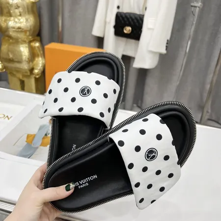 ルイヴィトン スリッパ