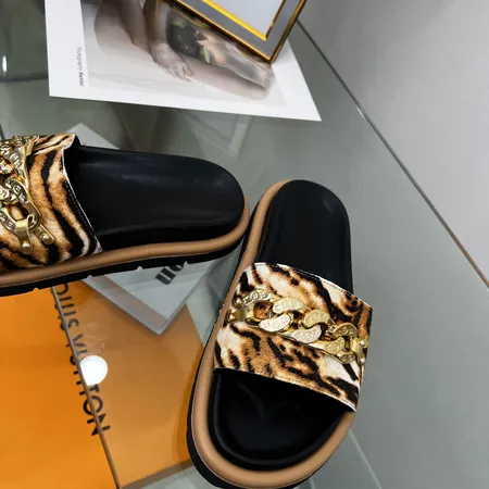 ルイヴィトン スリッパ