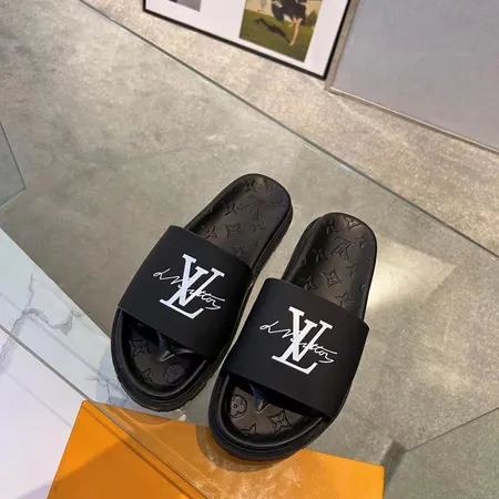 ルイヴィトン スリッパ
