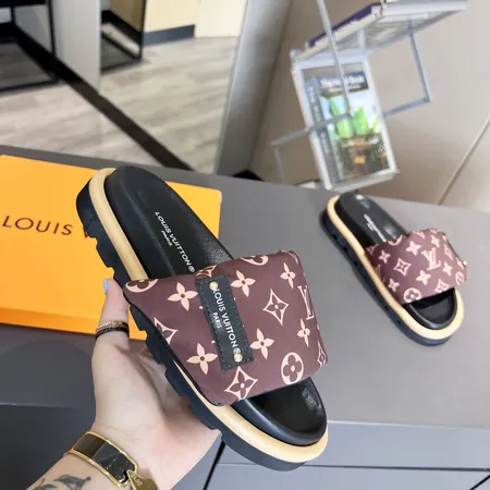 ルイヴィトン スリッパ