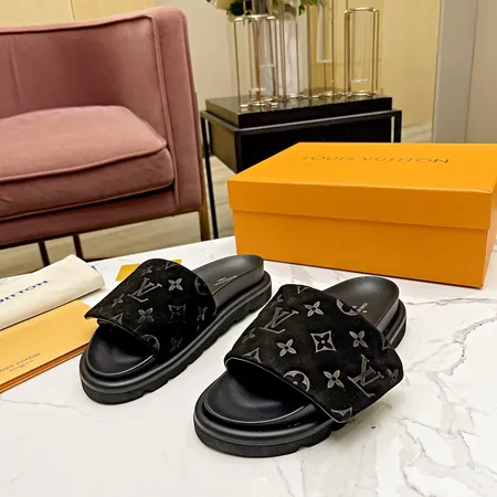 ルイヴィトン スリッパ