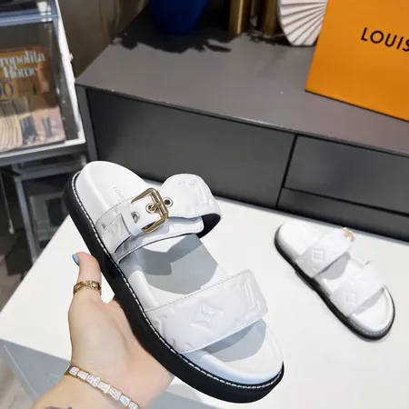 ルイヴィトン スリッパ