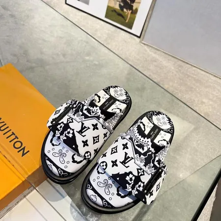 ルイヴィトン スリッパ