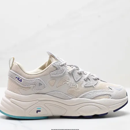 フィラ スニーカー