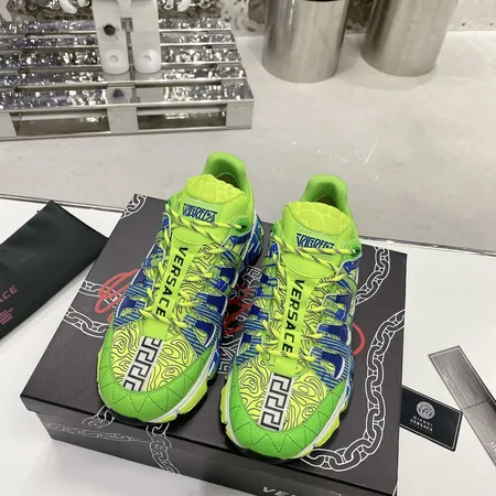 ヴェルサーチ スニーカー