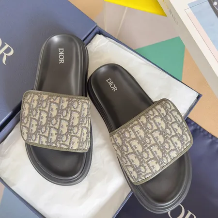 ディオール スリッパ