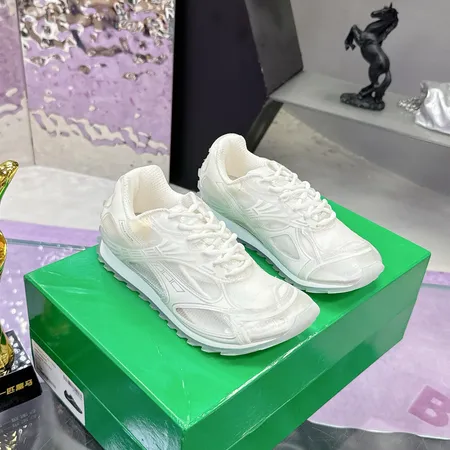 ボッテガ ヴェネタ スニーカー