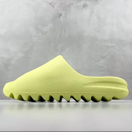 アディダス スリッパ