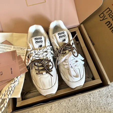 ミュウミュウ スニーカー