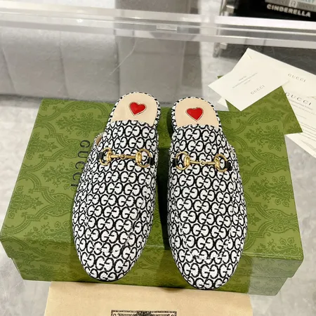 グッチ スリッパ