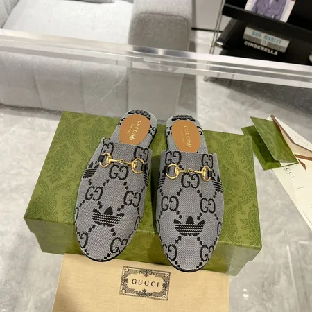 グッチ スリッパ