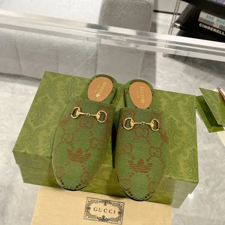 グッチ スリッパ