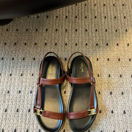 セリーヌ サンダル