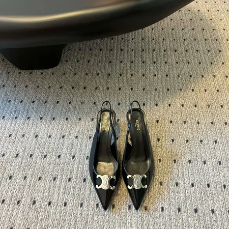 セリーヌ サンダル