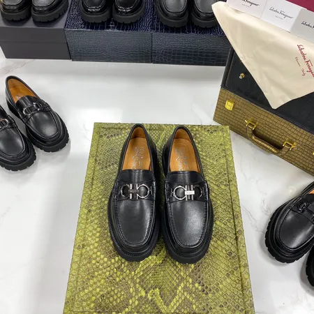 フェラガモ ビジネスシューズ