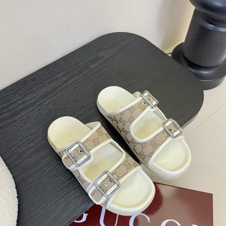 グッチ スリッパ