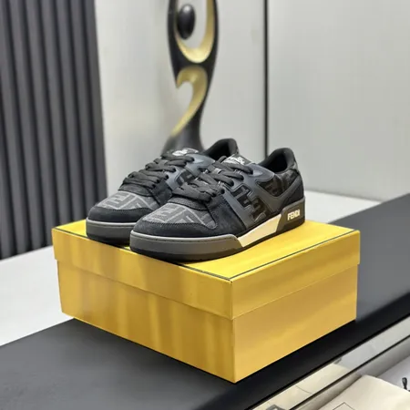 フェンディ カジュアルシューズ