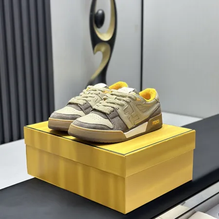 フェンディ カジュアルシューズ