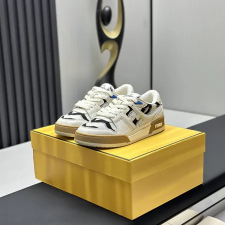 フェンディ カジュアルシューズ