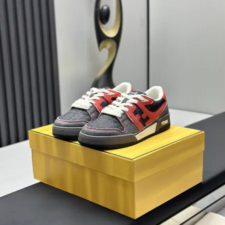 フェンディ カジュアルシューズ