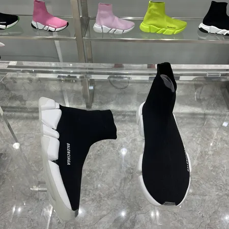 バレンシアガ カジュアルシューズ