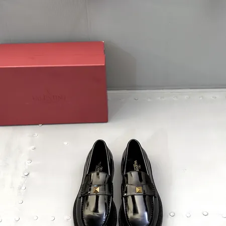 ヴァレンティノ カジュアルシューズ