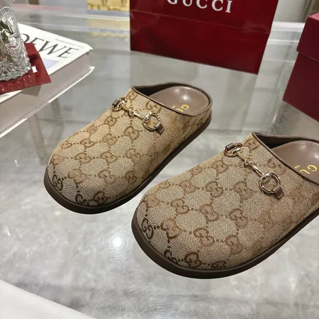 グッチ スリッパ