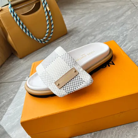 ルイヴィトン スリッパ