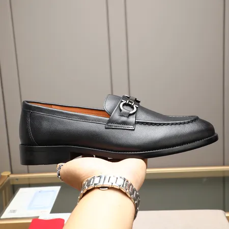 フェラガモ ビジネスシューズ