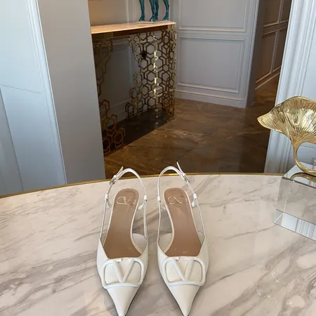 ヴァレンティノ サンダル