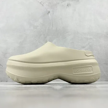 アディダス スリッパ