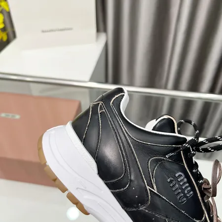 ミュウミュウ カジュアルシューズ