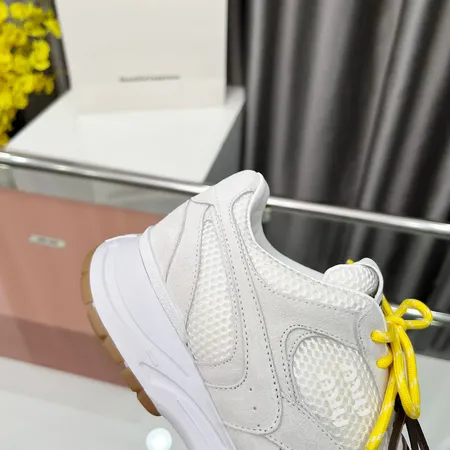 ミュウミュウ カジュアルシューズ