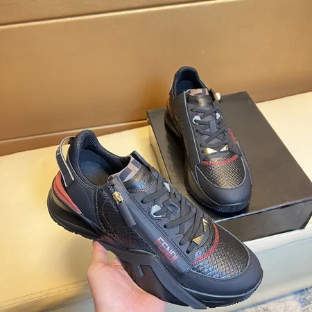 フェンディ カジュアルシューズ