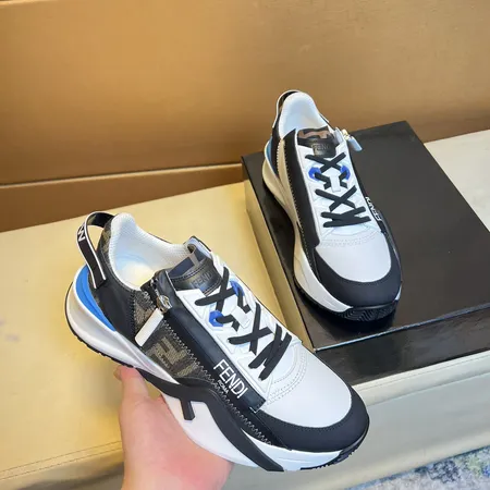 フェンディ カジュアルシューズ