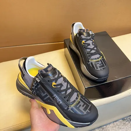 フェンディ カジュアルシューズ