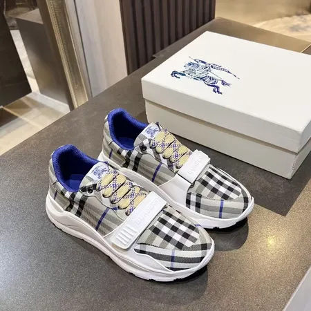 バーバリー ス スニーカー