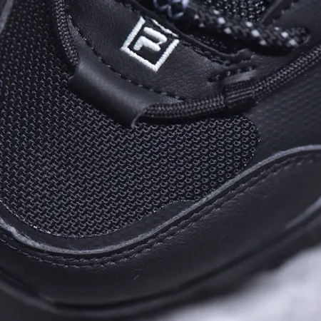 フィラ スニーカー