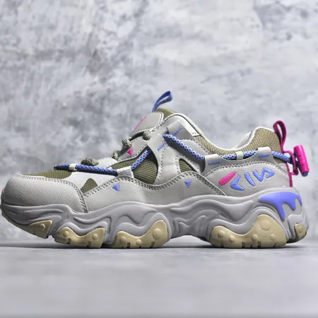 フィラ スニーカー