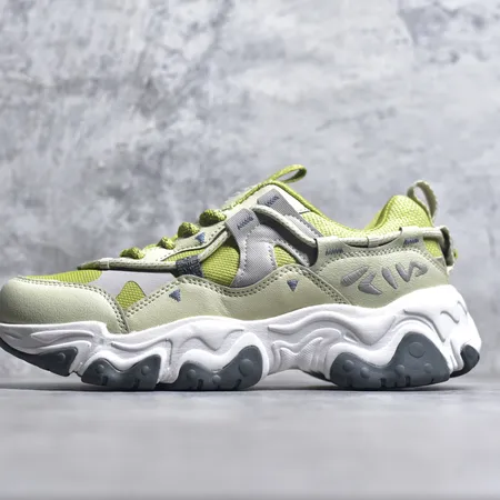 フィラ スニーカー