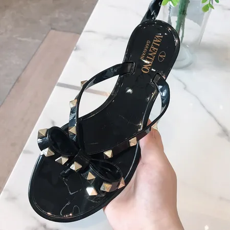 ヴァレンティノ スリッパ