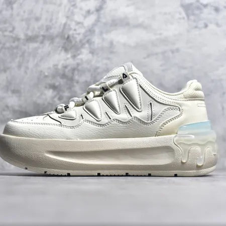 フィラ スニーカー