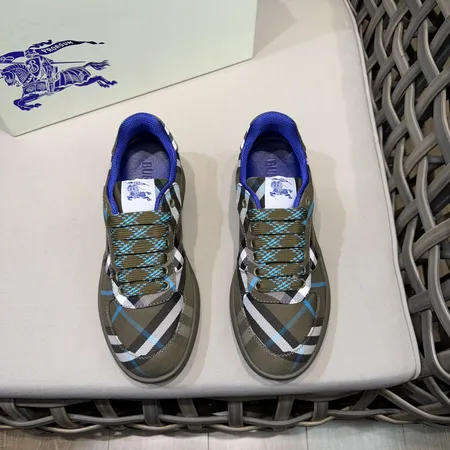 バーバリー ス カジュアルシューズ