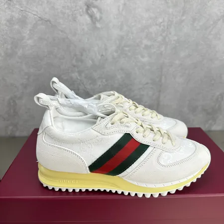 グッチ カジュアルシューズ