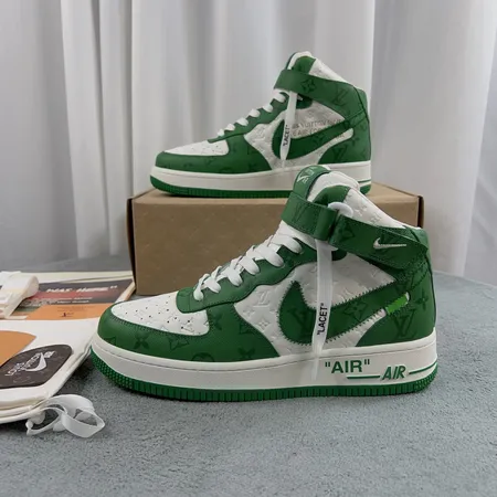 ルイヴィトン スニーカー