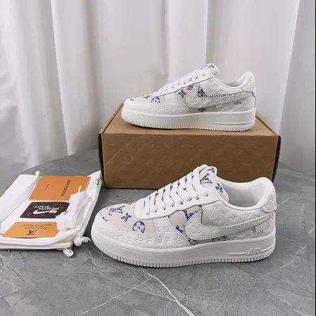 ルイヴィトン スニーカー