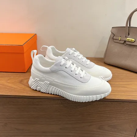 エルメス スニーカー