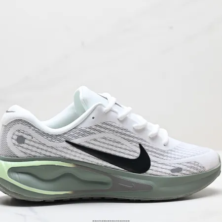 ナイキ スニーカー