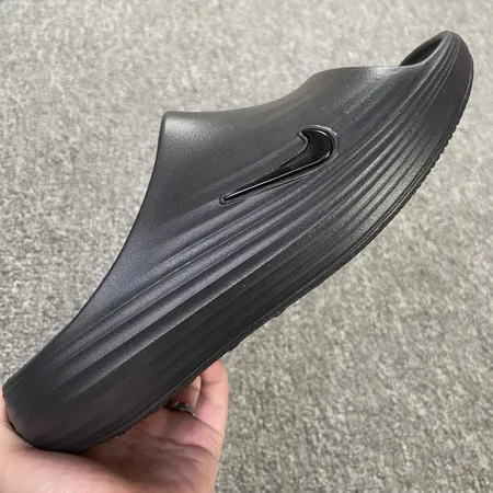 ナイキ スリッパ