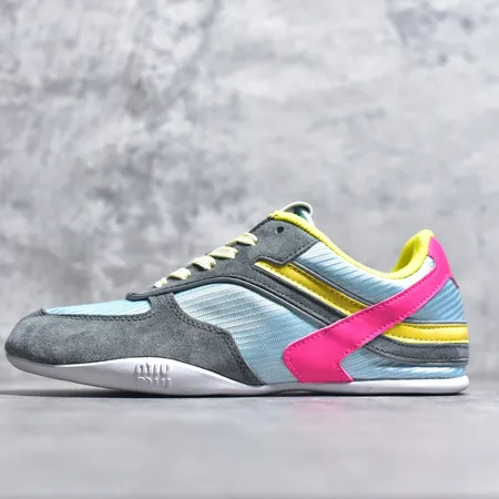 ミュウミュウ スニーカー